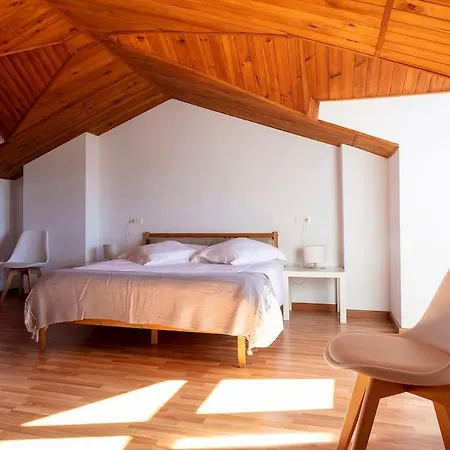 Espacioso Y Luminoso Duplex Con Buhardilla Apartamento Valdelinares (Aragon)