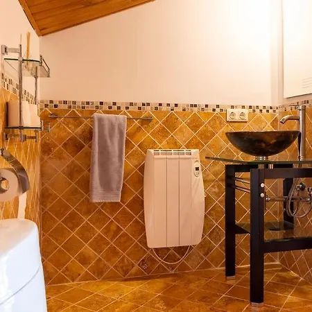 Apartamento Espacioso Y Luminoso Duplex Con Buhardilla *