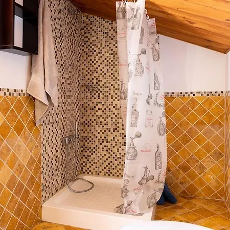 Espacioso Y Luminoso Duplex Con Buhardilla Apartamento *