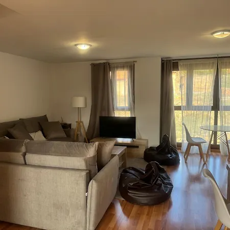Espacioso Y Luminoso Duplex Con Buhardilla